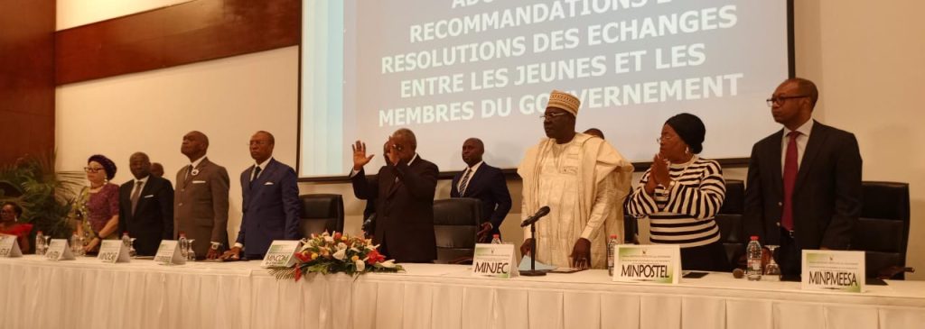 WhatsApp-Image-2026-02-11-at-16.11.55-1024x365 Séance plénière de présentation des recommandations et d'adoption des résolutions suite aux différents panels entre les jeunes et les membres du gouvernement